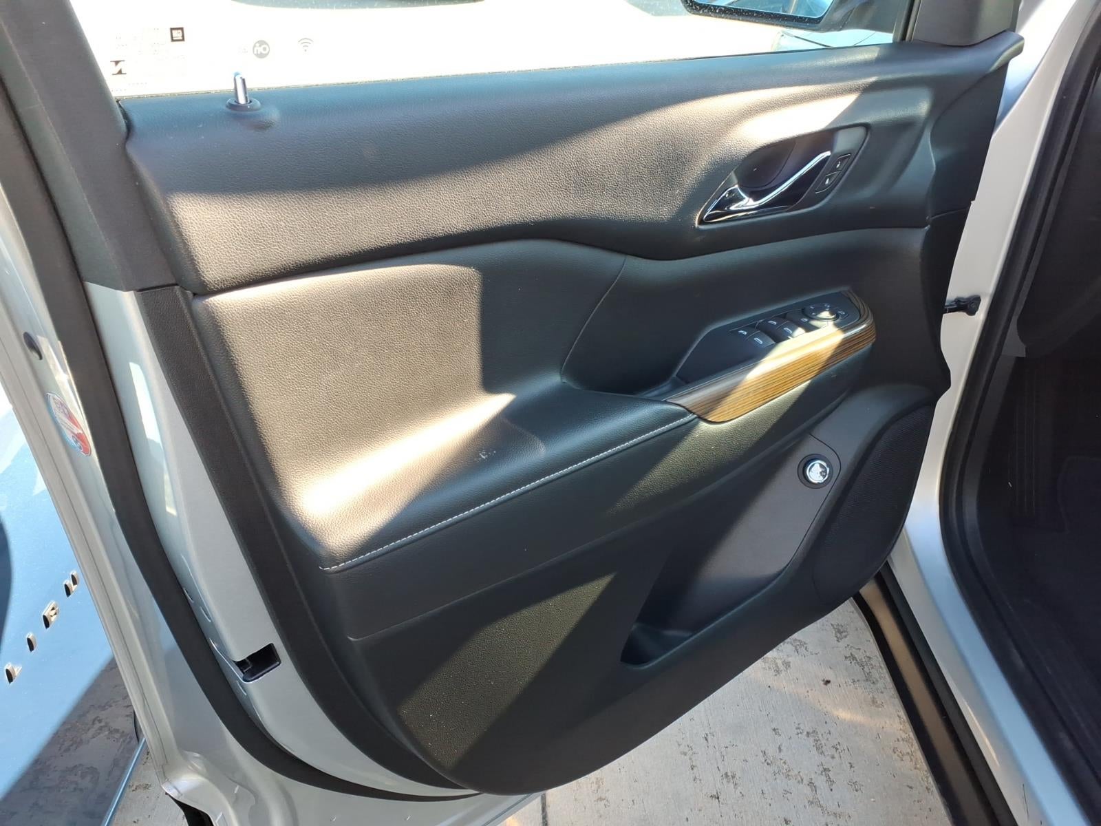 2017 GMC Acadia SLE-2