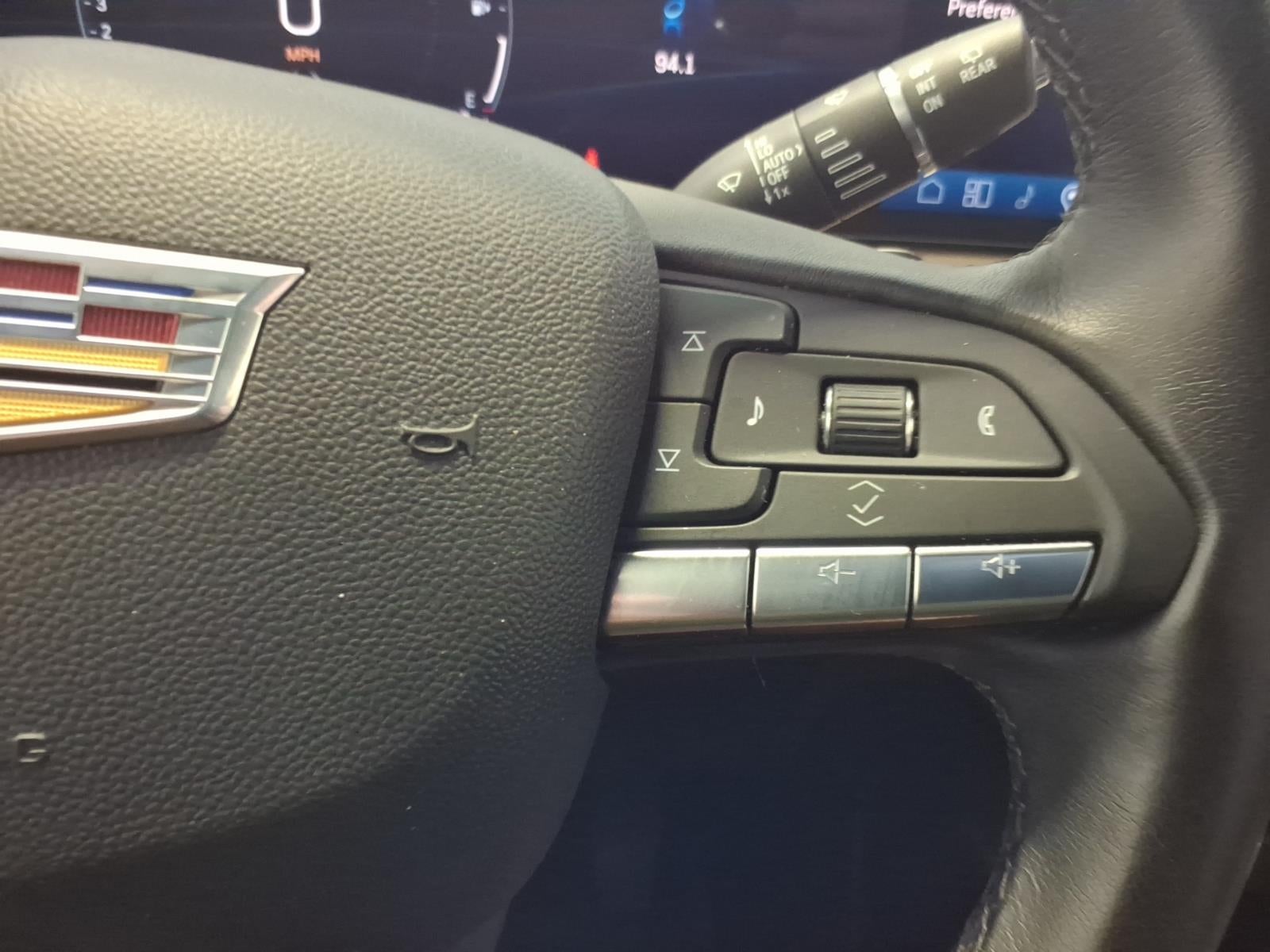 2025 Cadillac XT4 Premium Luxury