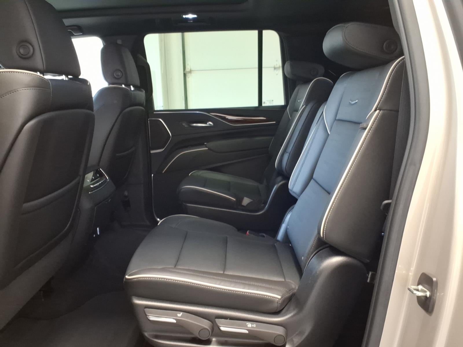 2023 Cadillac Escalade ESV Premium Luxury