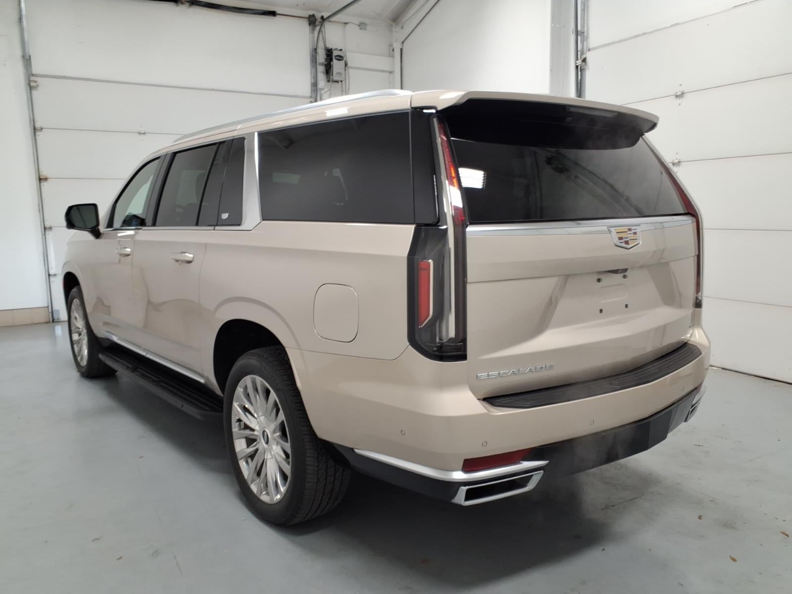 2023 Cadillac Escalade ESV Premium Luxury