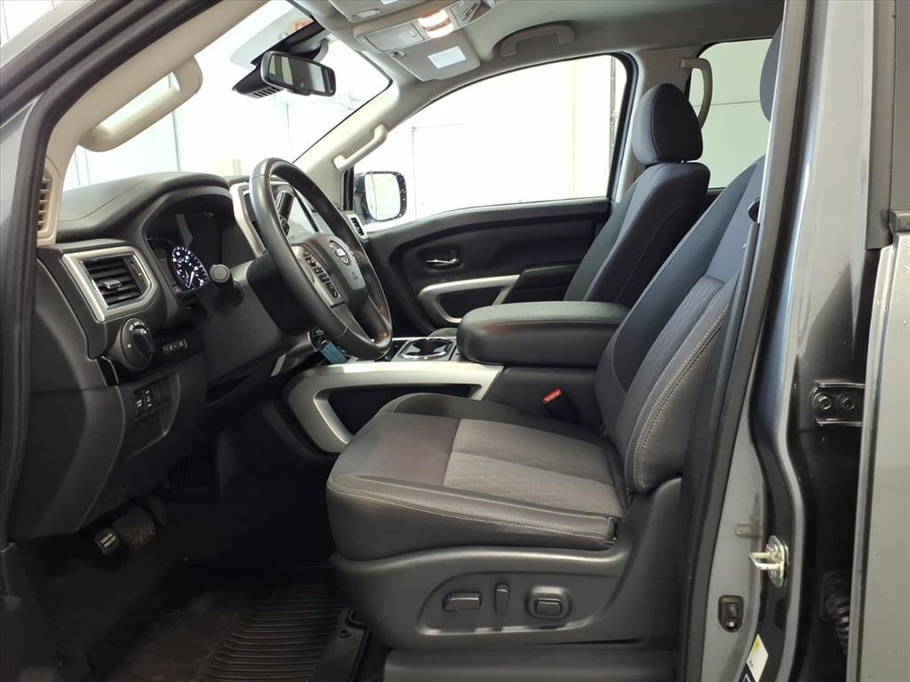 2021 Nissan Titan SV