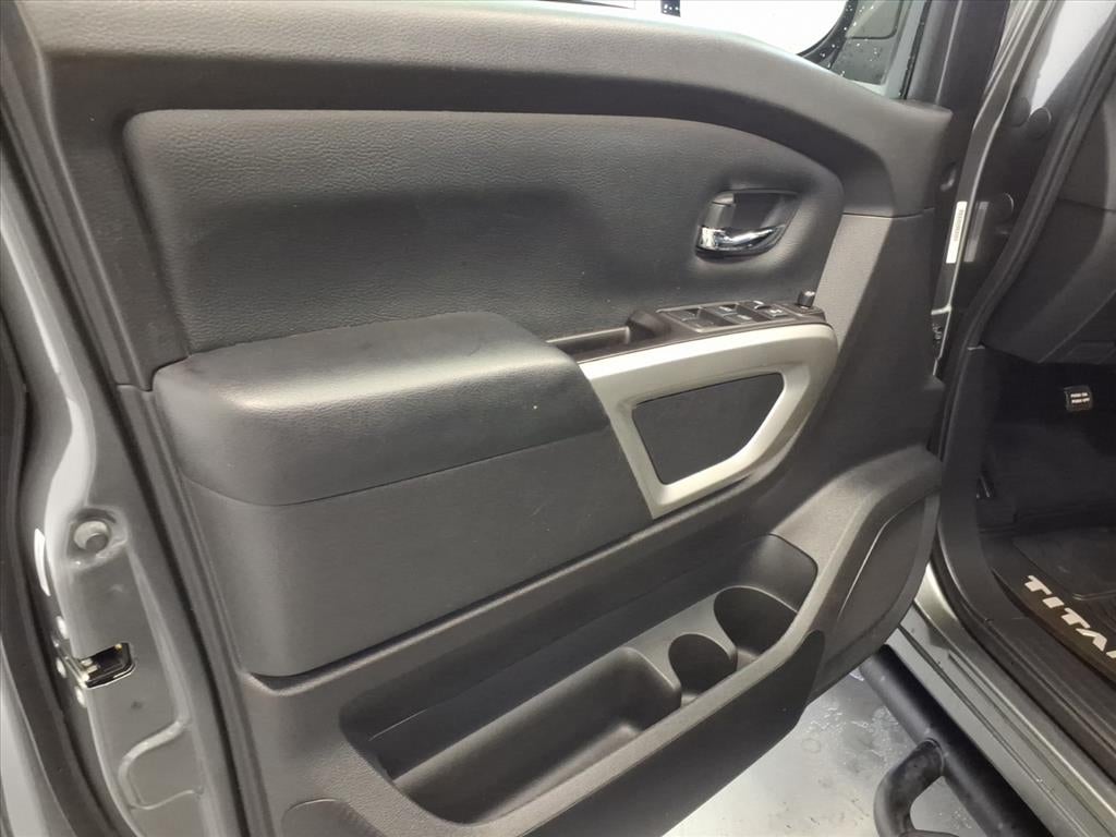 2021 Nissan Titan SV