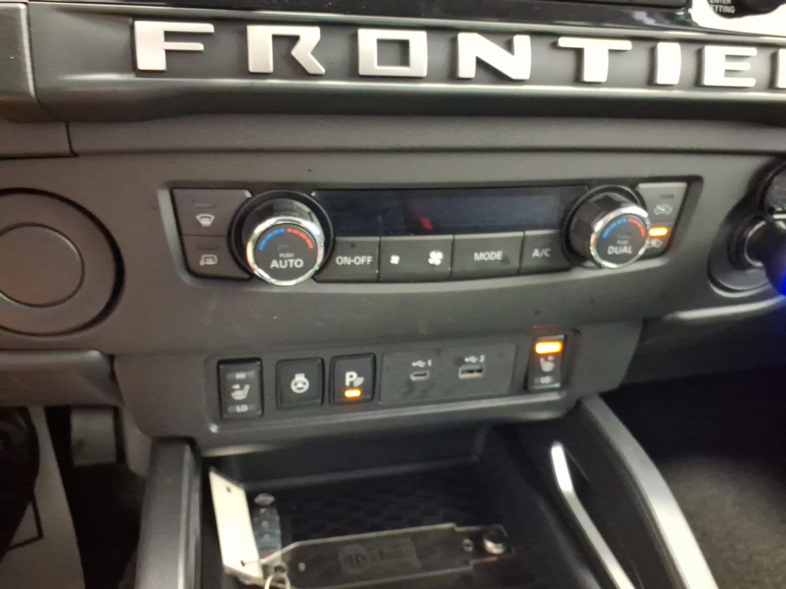 2025 Nissan Frontier SV