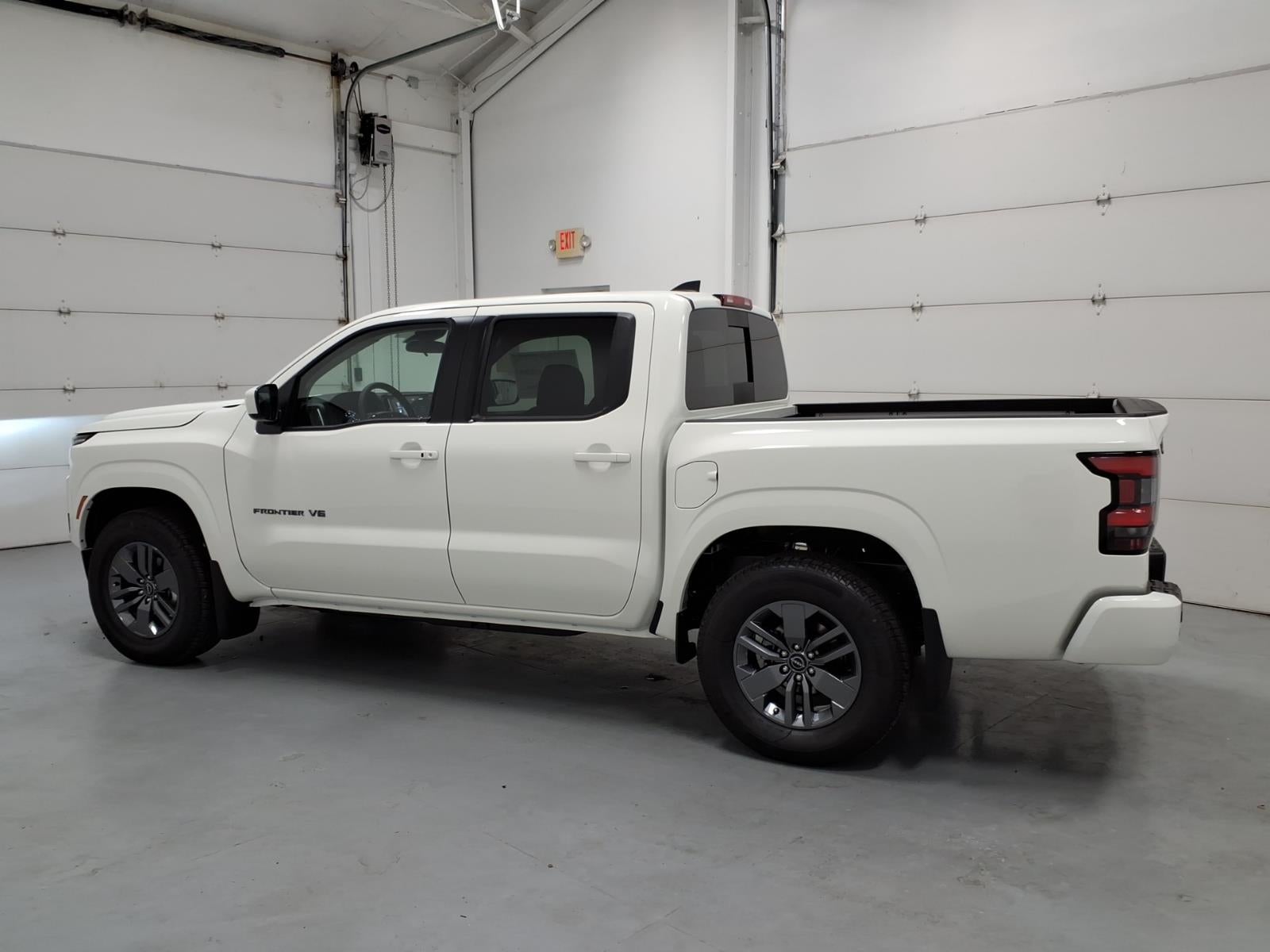 2027 Nissan Frontier SV
