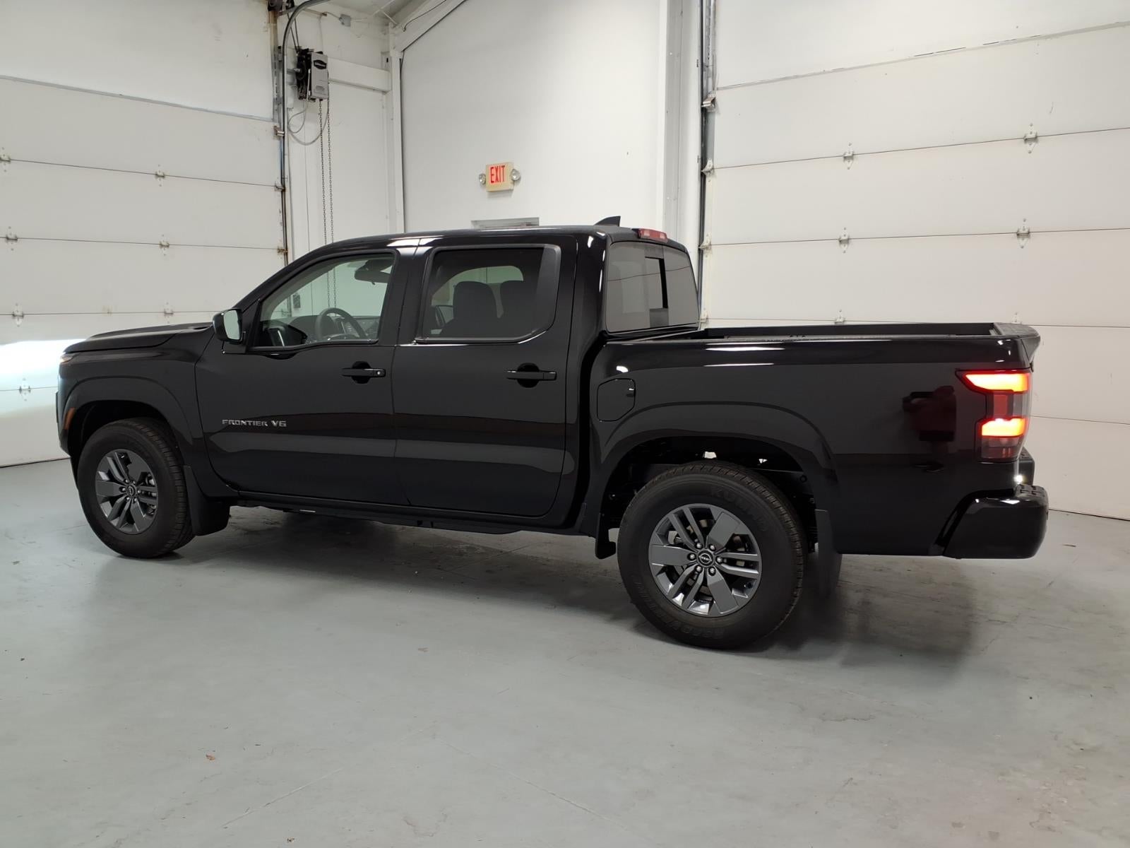2027 Nissan Frontier SV