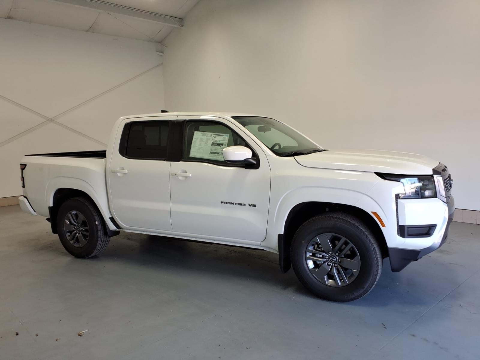 2027 Nissan Frontier SV