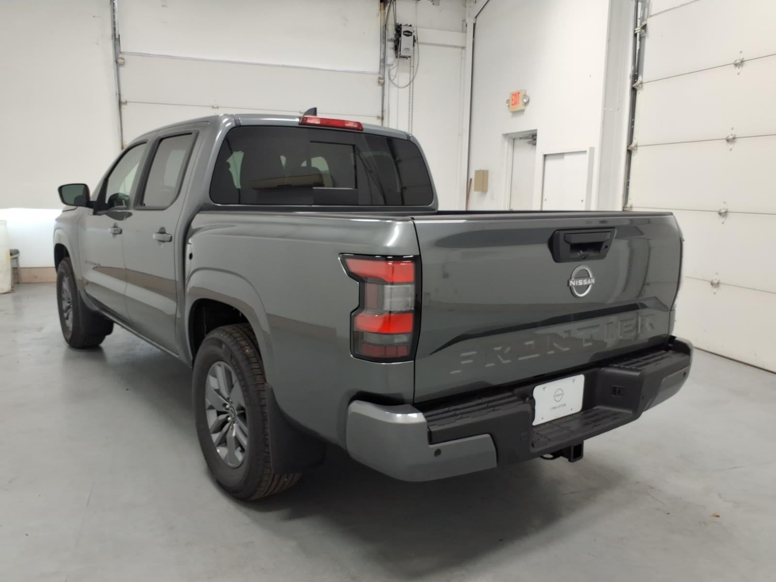 2027 Nissan Frontier SV