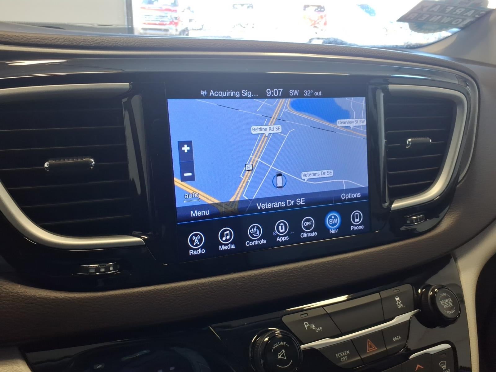 2017 Chrysler Pacifica Touring-L