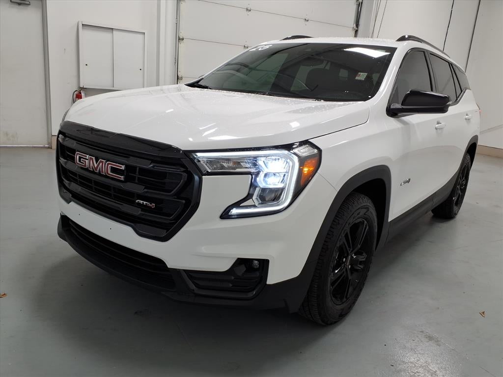 2023 GMC Terrain AT4