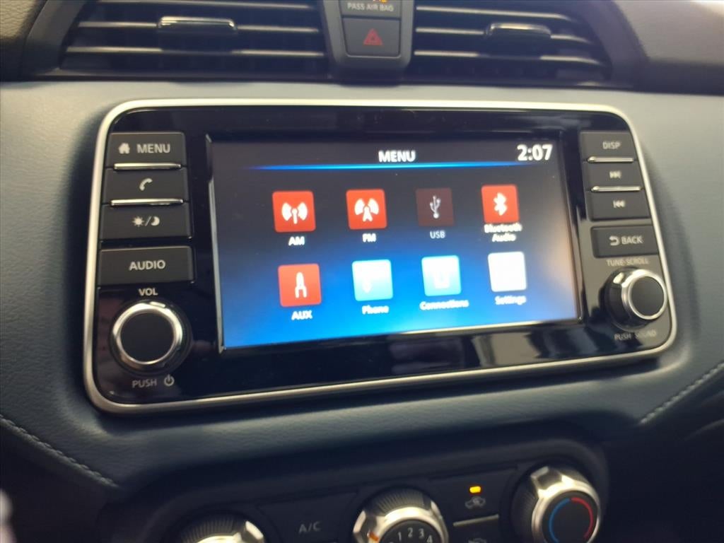 2025 Nissan Versa SV