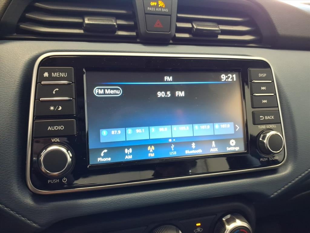 2025 Nissan Versa SV