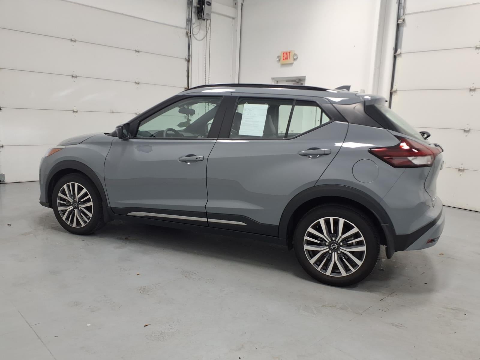 2023 Nissan Kicks SR