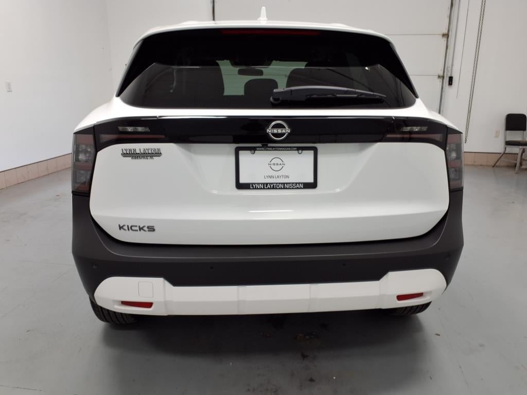 2025 Nissan Kicks SV