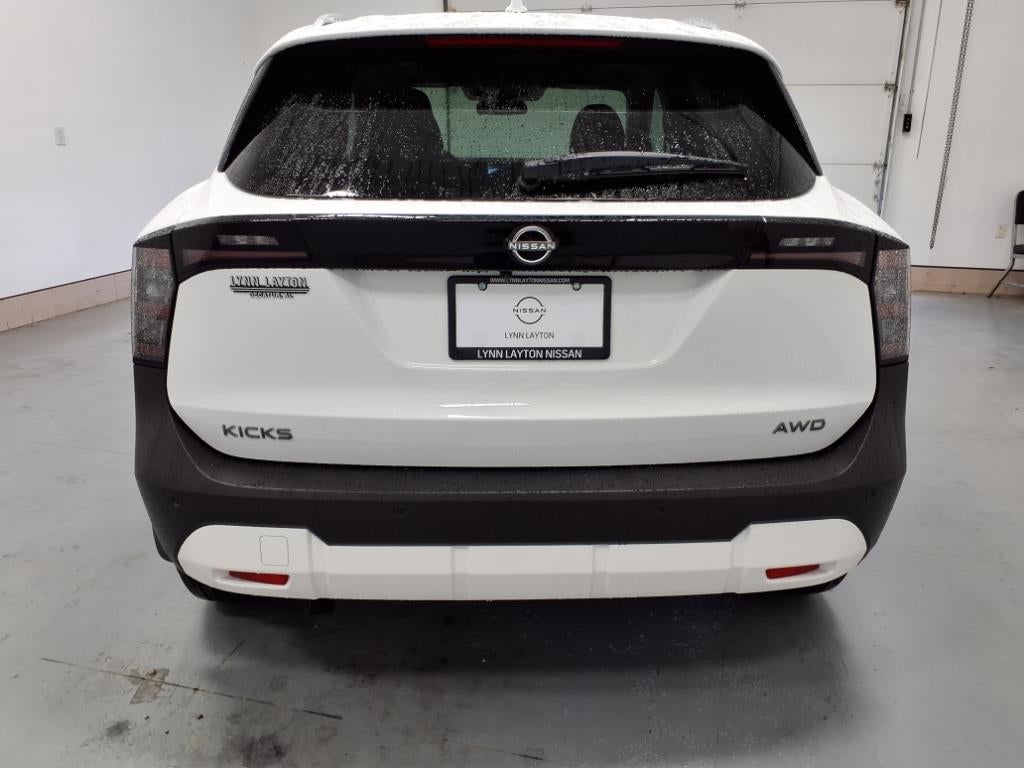 2025 Nissan Kicks SV