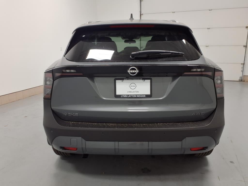 2025 Nissan Kicks SV