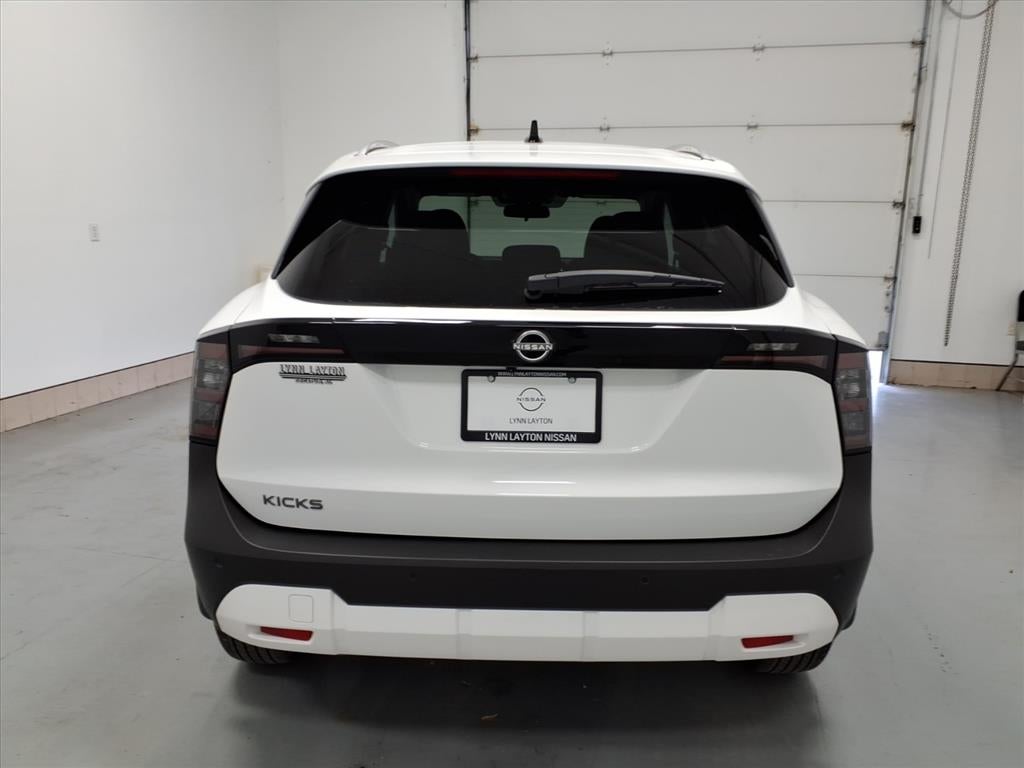 2026 Nissan Kicks SV