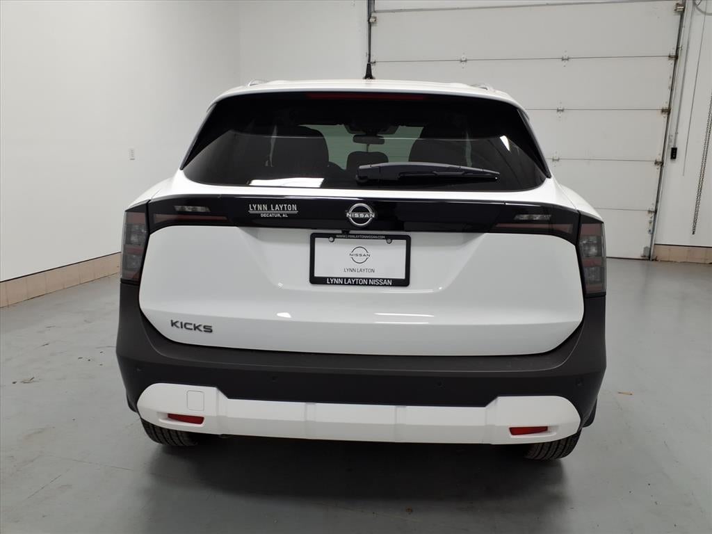 2026 Nissan Kicks SV
