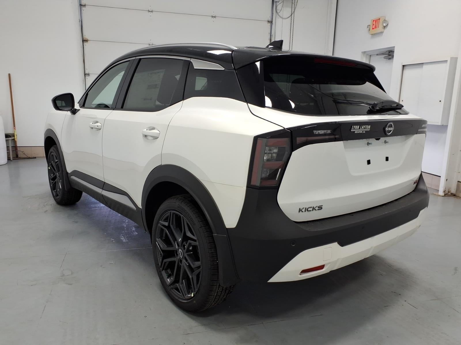 2026 Nissan Kicks SR