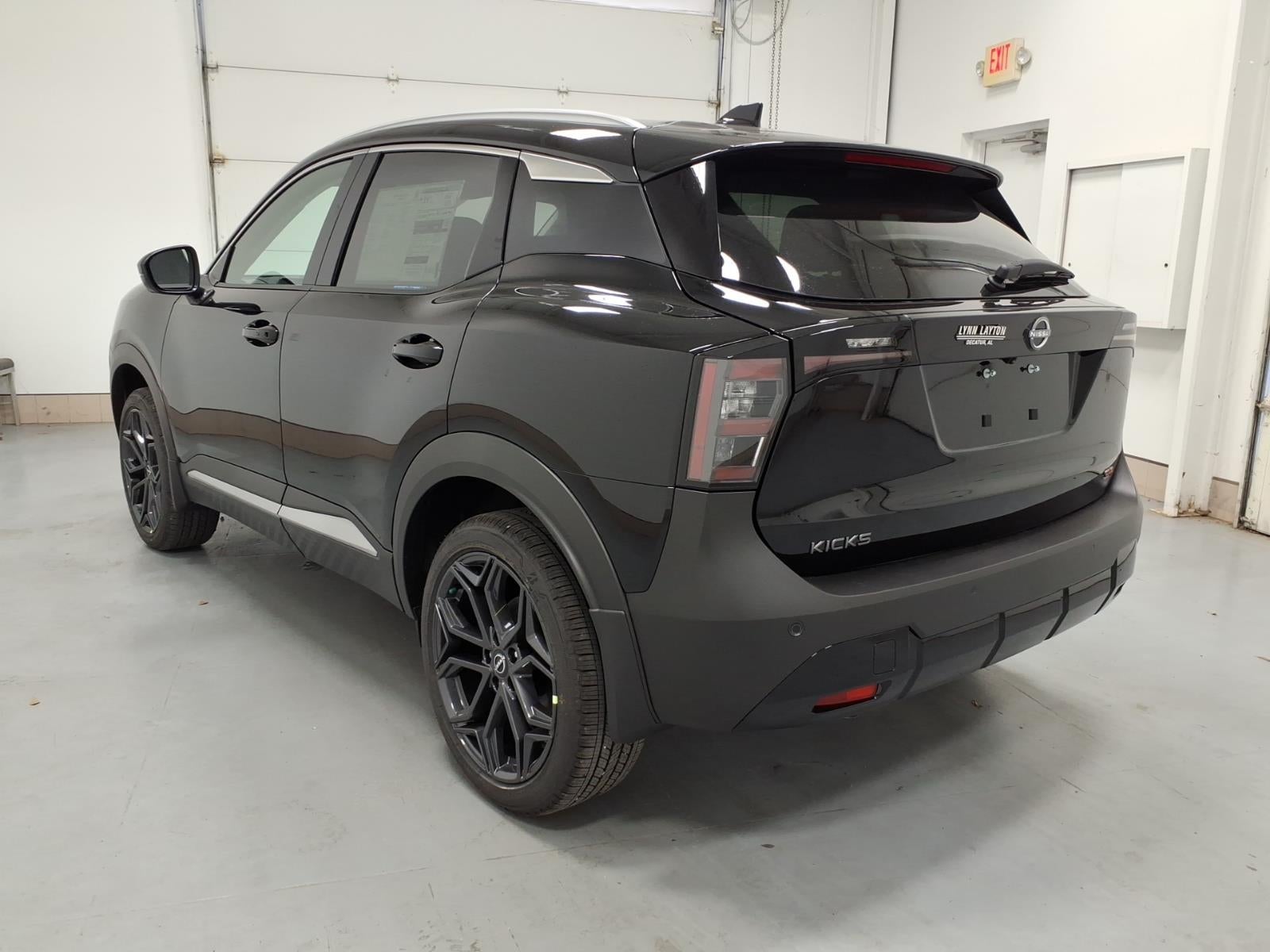 2026 Nissan Kicks SR