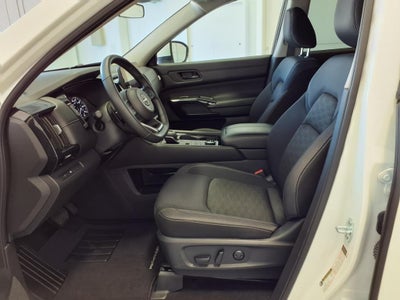 2024 Nissan Pathfinder SV, 4WD