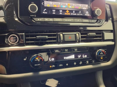 2024 Nissan Pathfinder SV, 4WD