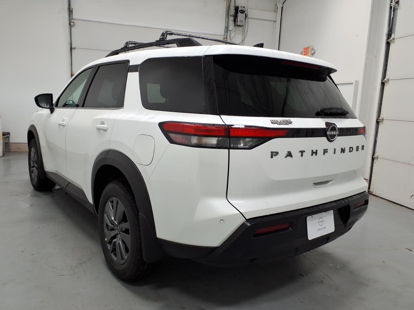 2026 Nissan Pathfinder SV