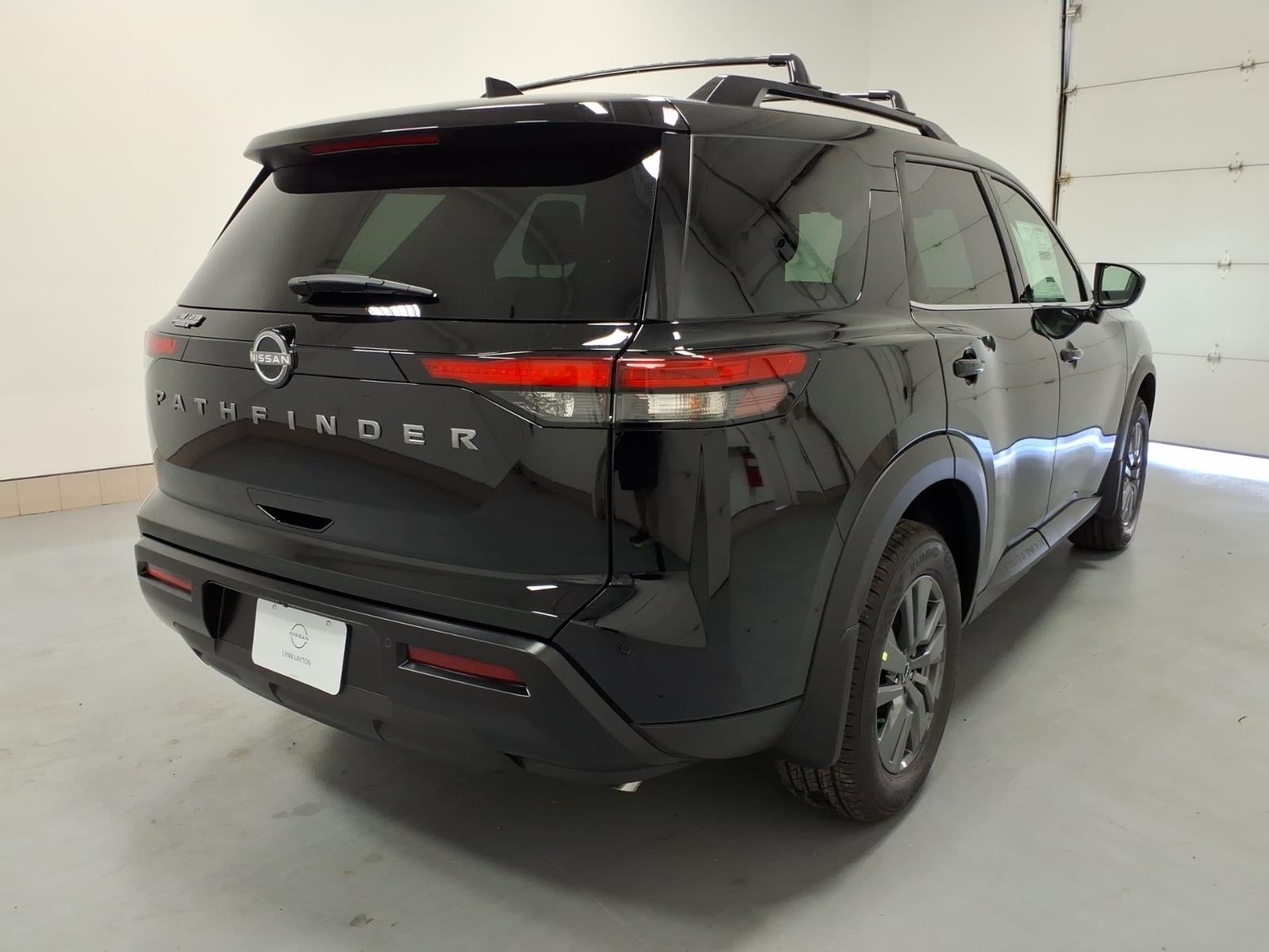 2026 Nissan Pathfinder SV