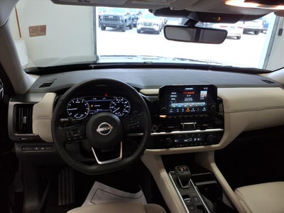 2024 Nissan Pathfinder SL