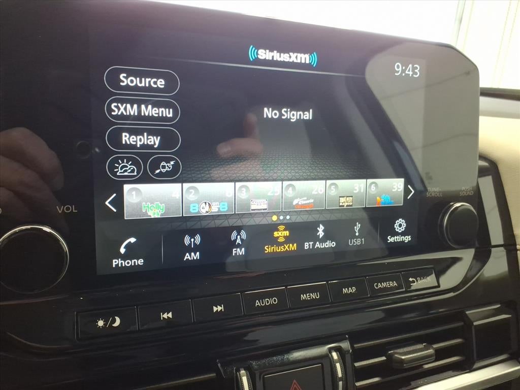 2024 Nissan Pathfinder SL