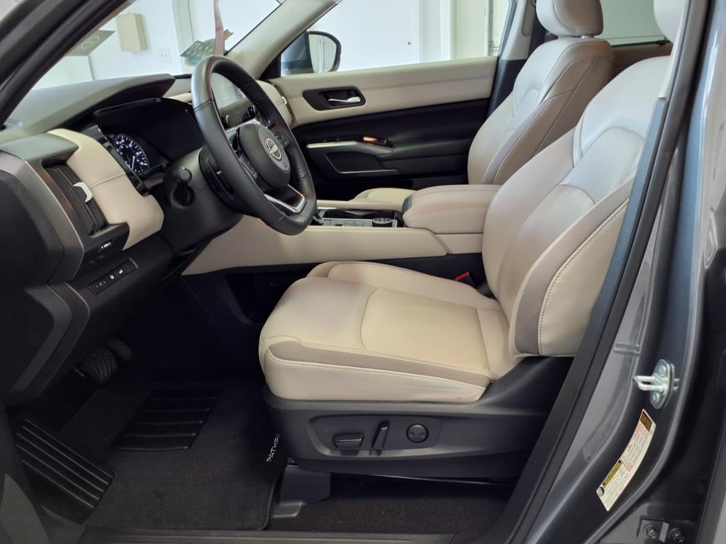 2023 Nissan Pathfinder SL,4WD
