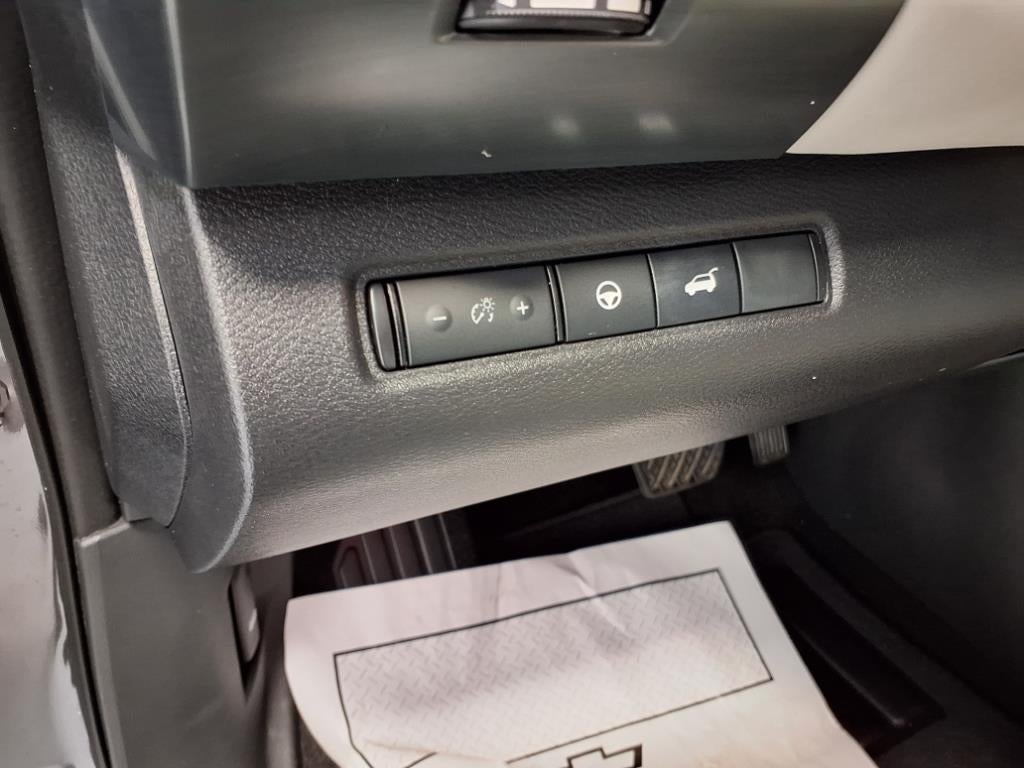 2023 Nissan Pathfinder SL,4WD