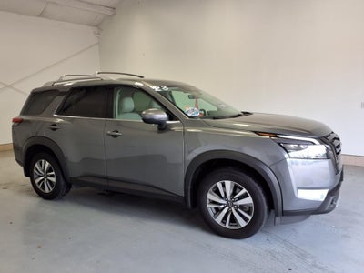 2023 Nissan Pathfinder SL,4WD