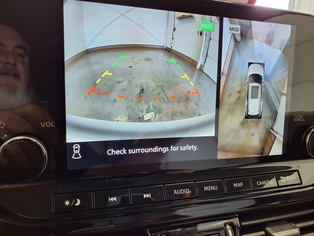 2023 Nissan Pathfinder SL,4WD