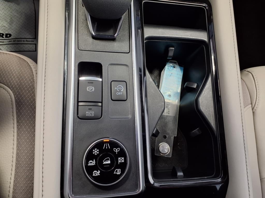 2023 Nissan Pathfinder SL,4WD