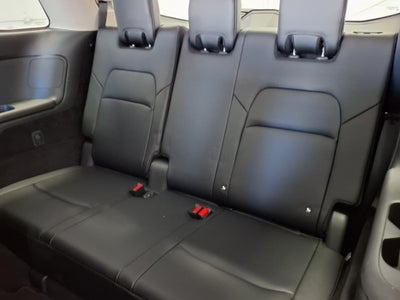 2023 Nissan Pathfinder SL, 4WD,