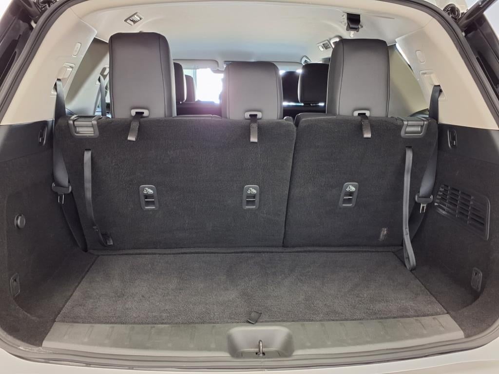 2023 Nissan Pathfinder SL, 4WD,