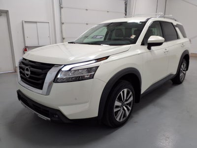 2023 Nissan Pathfinder SL, 4WD,