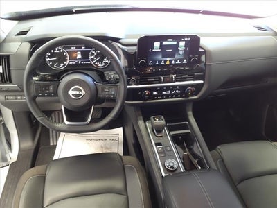 2024 Nissan Pathfinder SL, Premium, 4WD