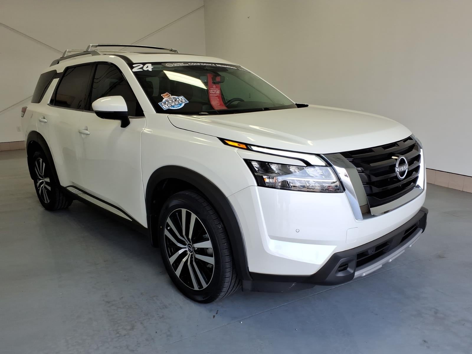2024 Nissan Pathfinder Platinum 2WD's photo