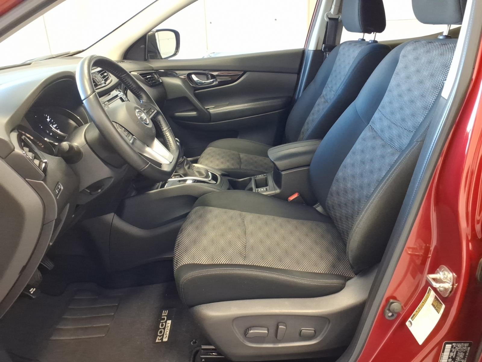 2022 Nissan Rogue Sport SV