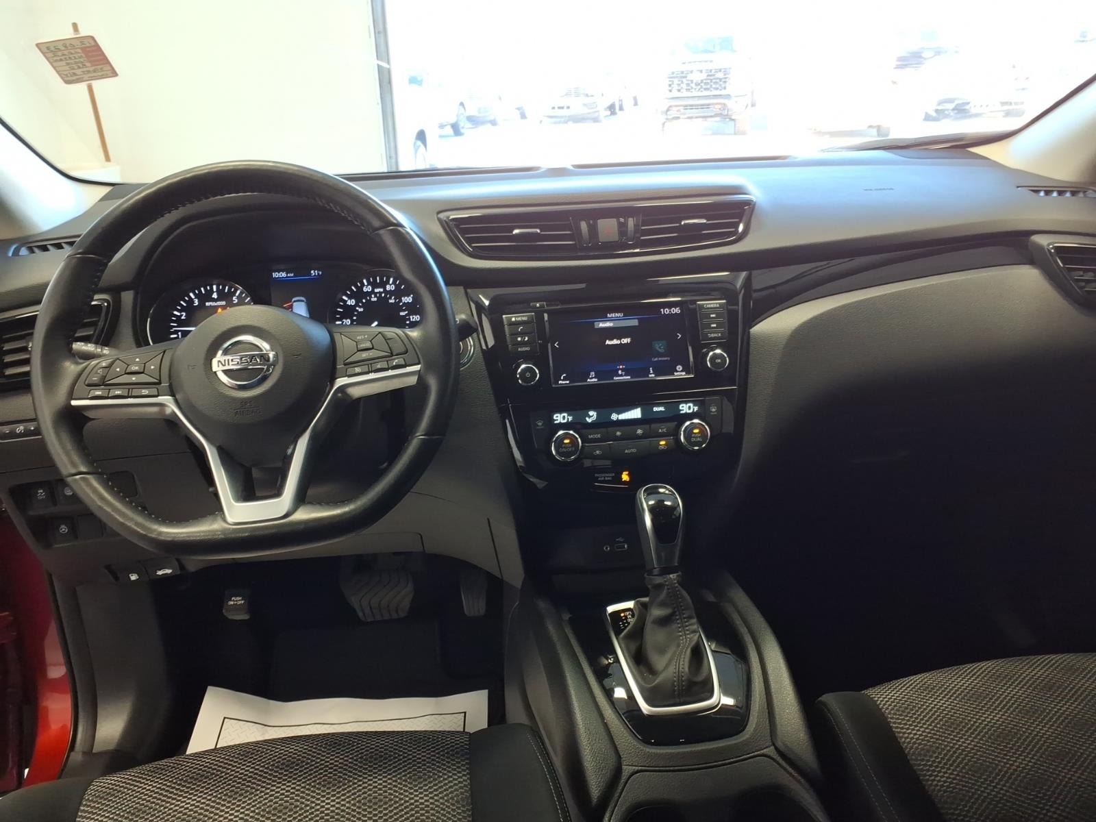 2022 Nissan Rogue Sport SV