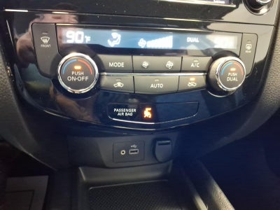 2022 Nissan Rogue Sport SV