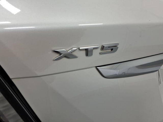 2021 Cadillac XT5 Sport