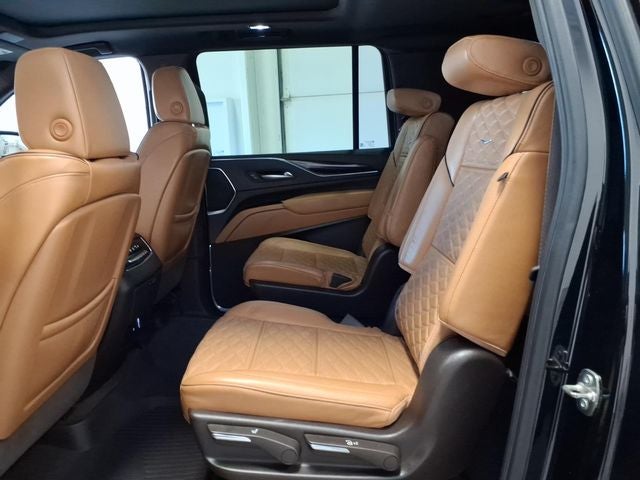 2023 Cadillac Escalade ESV Premium