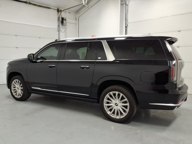 2023 Cadillac Escalade ESV Premium