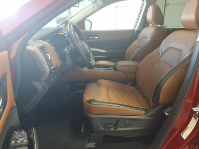 2025 Nissan Pathfinder Platinum