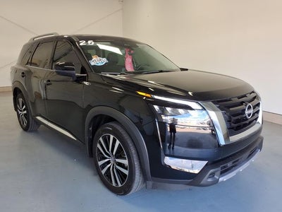 2025 Nissan Pathfinder Platinum