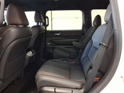 2025 Nissan Armada SL