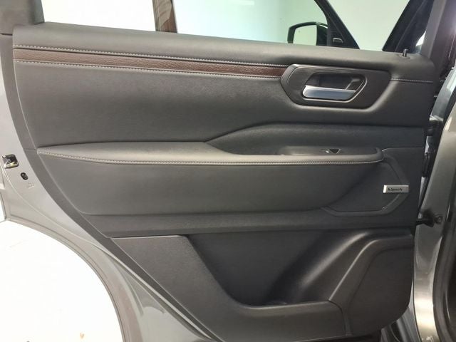 2025 Nissan Armada SL