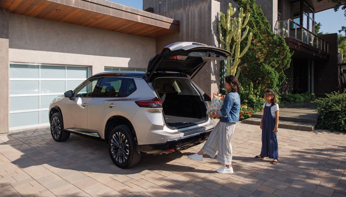 Lynn Layton Nissan in Decatur AL